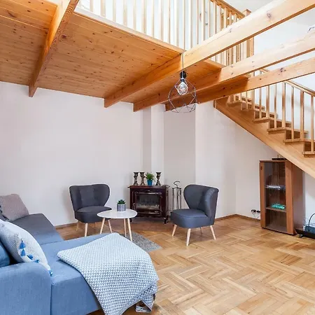Apartment With 3 Bedrooms In Old Town By Urban Rent *