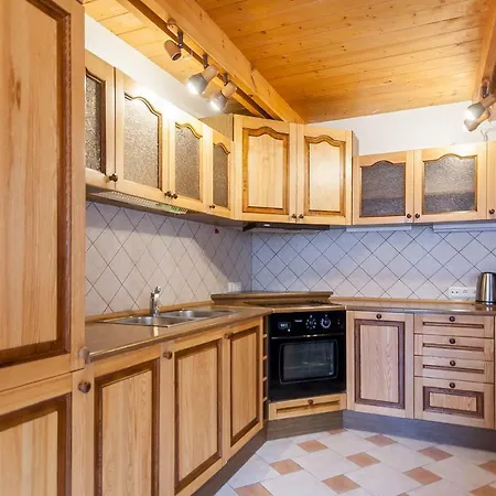 With 3 Bedrooms In Old Town By Urban Rent