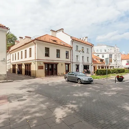 Apartment With 3 Bedrooms In Old Town By Urban Rent *